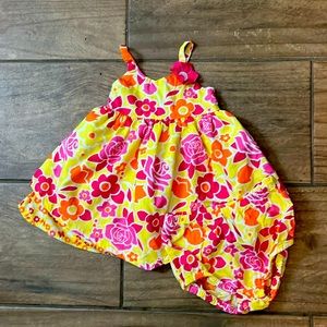 NWOT INFANT GIRL DRESS WITH MATCHING BLOOMERS : SIZE 6-9 MONTHS